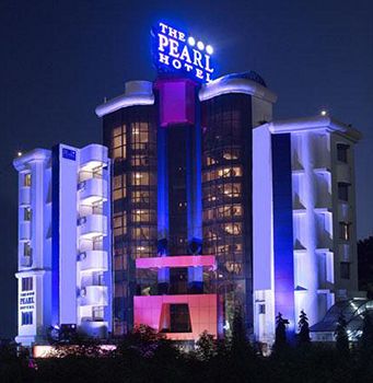The Pearl Hotel, Kolkata